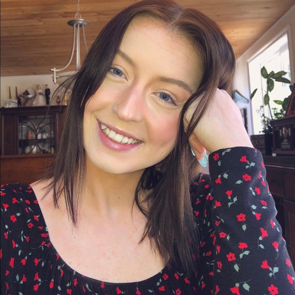 Meet your Posher, Kassandra